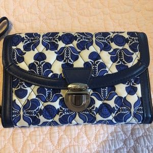 Vera Bradley wristlet, Cobalt Tile